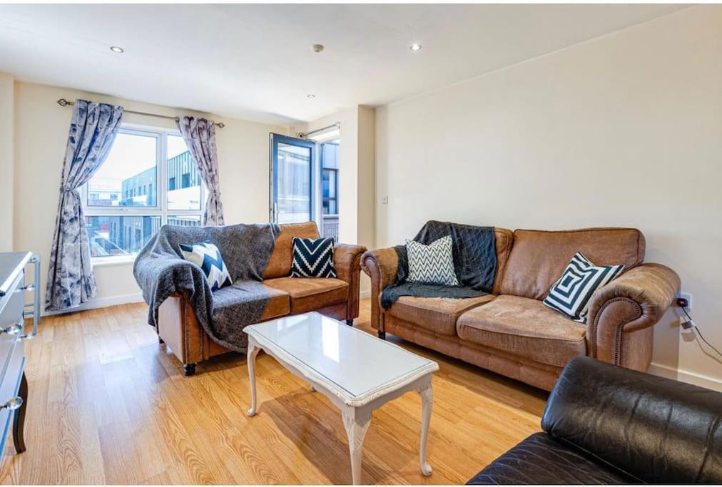 Luxury 2br - Prime Location - Parking * Mánchester