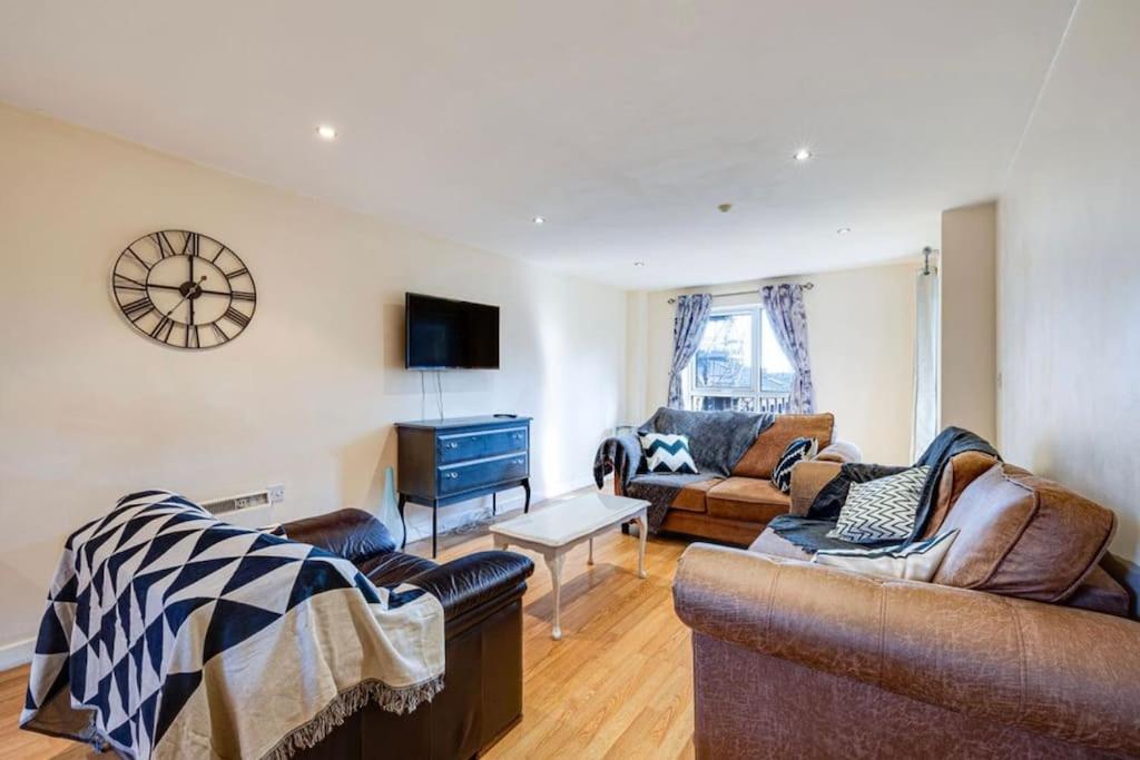 Luxury 2br - Prime Location - Parking Mánchester